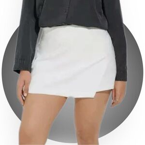 BOGO NWT Torrid Pull-On Studio Refined Crepe Asymmetrical Skort